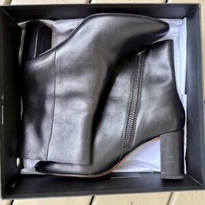 Banana Republic Black Leather Ankle Boots | Size 8